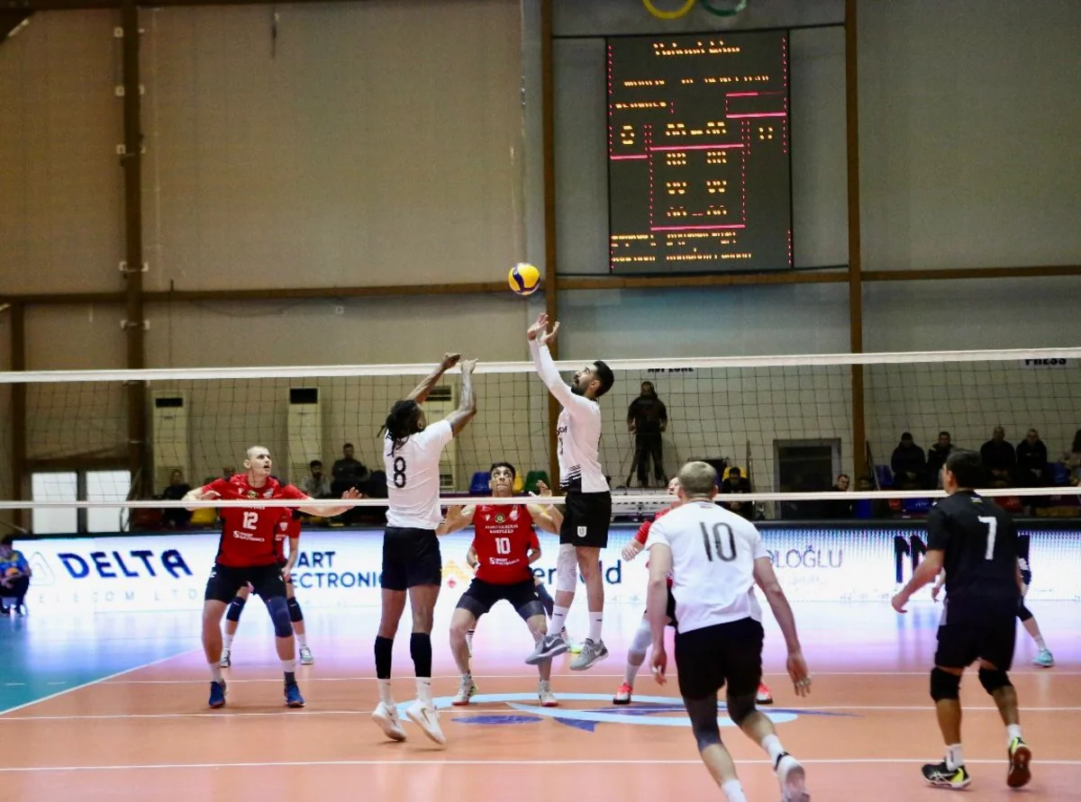 Kişi voleybolçular arasında Azərbaycan Yüksək Liqasında II tura yekun vurulub