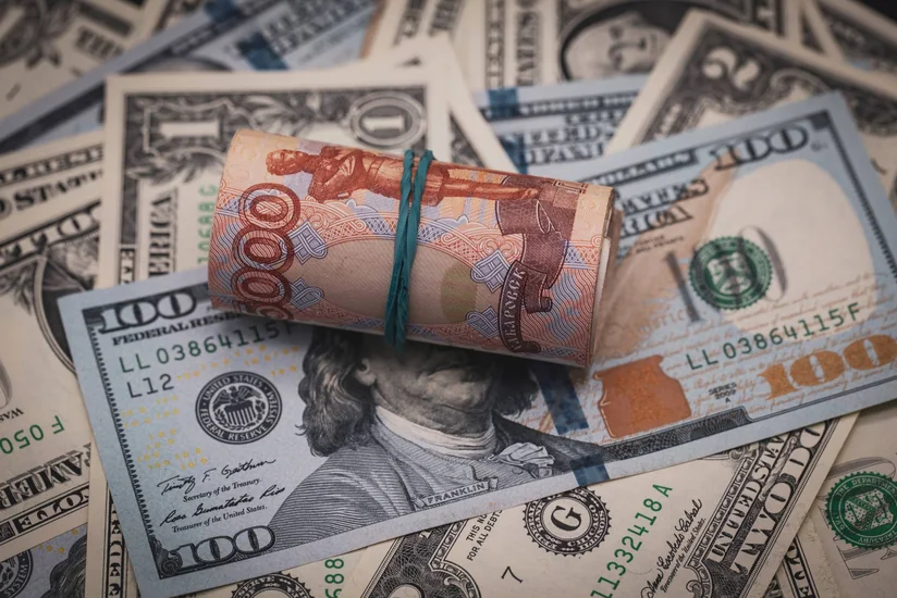 Доллар подешевел к евро и иене после заседания ФРС США