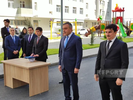 Şəhid ailələri və müharibə əlillərinə daha 100 mənzil və fərdi ev verilib