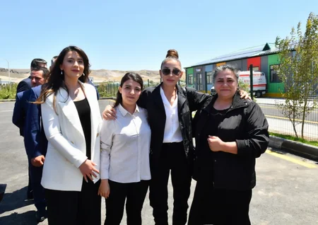 Prezident və birinci xanım Zəngilanda “Ağıllı kənd”in açılışını ediblər