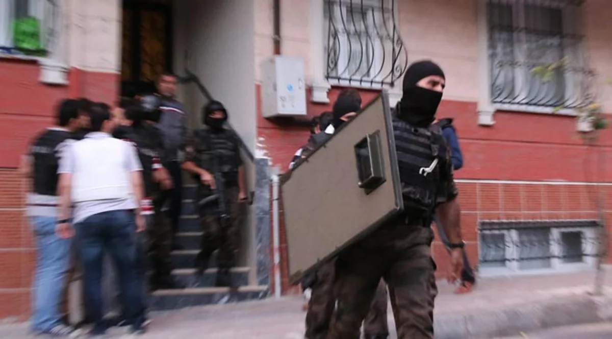 ​İstanbulda antiterror əməliyyatı keçirilib