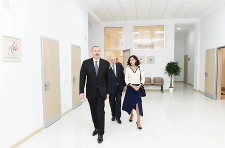 Prezident İlham Əliyev Bakıda Elmi-Tədqiqat Tibbi Bərpa İnstitutunda əsaslı yenidənqurmadan sonra yaradılan şəraitlə tanış olub - YENİLƏNİB