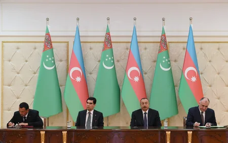 Azerbaijan and Turkmenistan sign documents