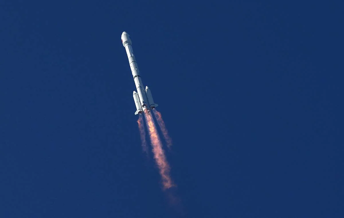 Капсула Blue Origin успешно завершила 10-й туристический полет в космос