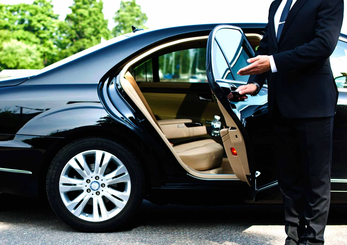 Milli Məclisin deputatlarının avtomobilləri