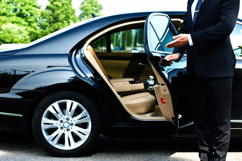 Milli Məclisin deputatlarının avtomobilləri