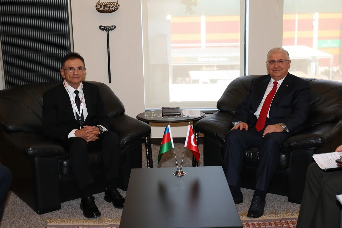 Mədət Quliyev və Yaşar Gülər müdafiə sənayesi sahəsində əməkdaşlığı müzakirə ediblər