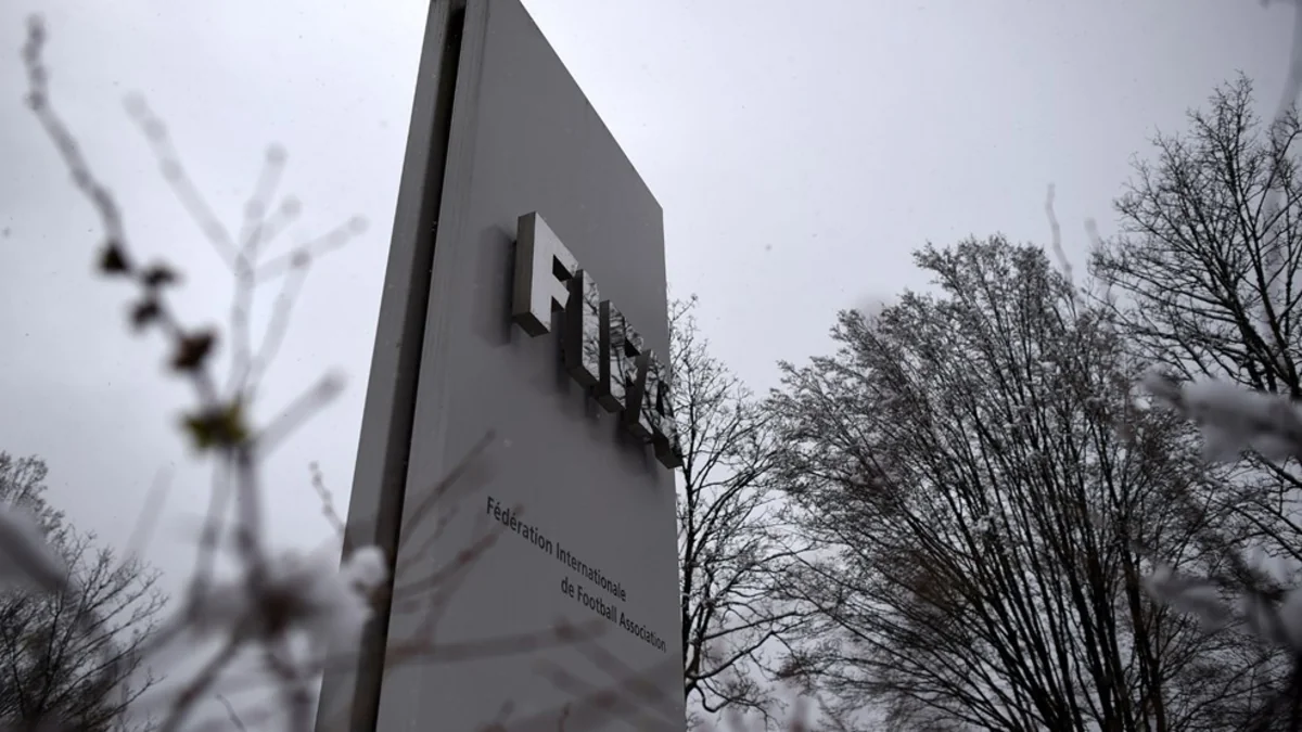FİFA Trabzonspora qoyduğu transfer qadağasını götürüb