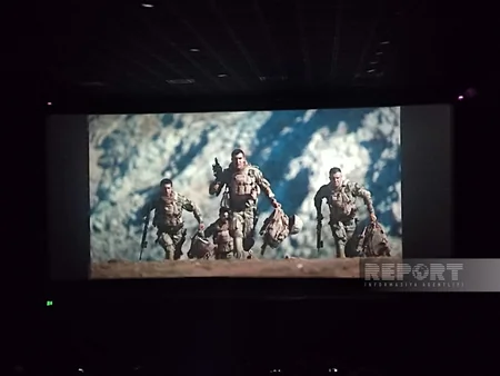 CinemaPlus “Komutan” filminin qəhrəmanları ilə qala gecəsi keçirib