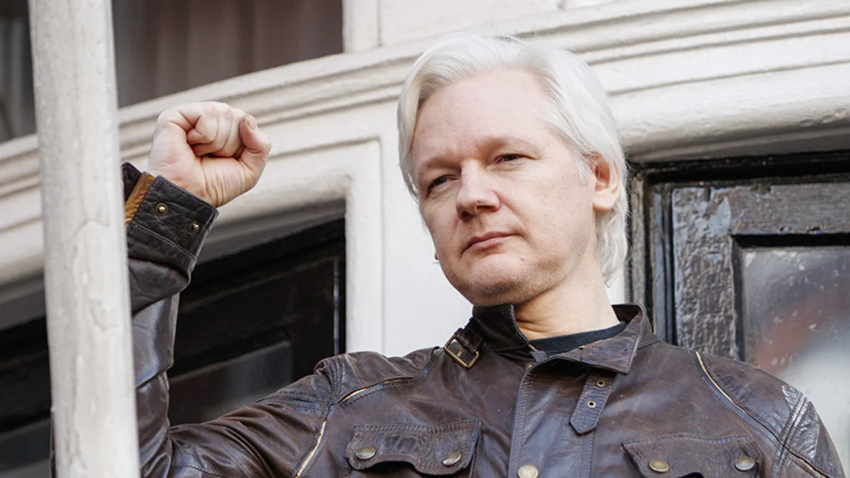 Глава ЦРУ назвал WikiLeaks угрозой безопасности США