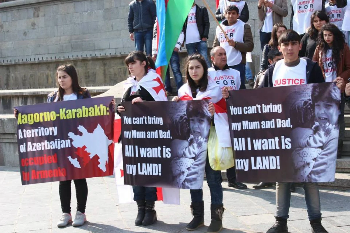 Tbilisidə Xocalıya ədalət kampaniyası çərçivəsində yürüş keçirilib