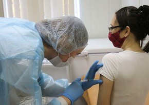 Məktəblərdə təhsil işçilərinin yenidən səyyar vaksinasiyası başlayıb