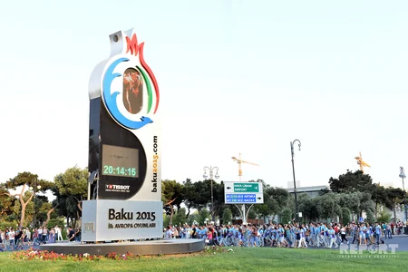 Azərbaycan idmançılarının və könüllülərin iştirakı ilə parad keçirilib