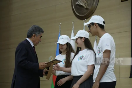 II Bakı Elm Olimpiadasının qalibləri mükafatlandırılıb