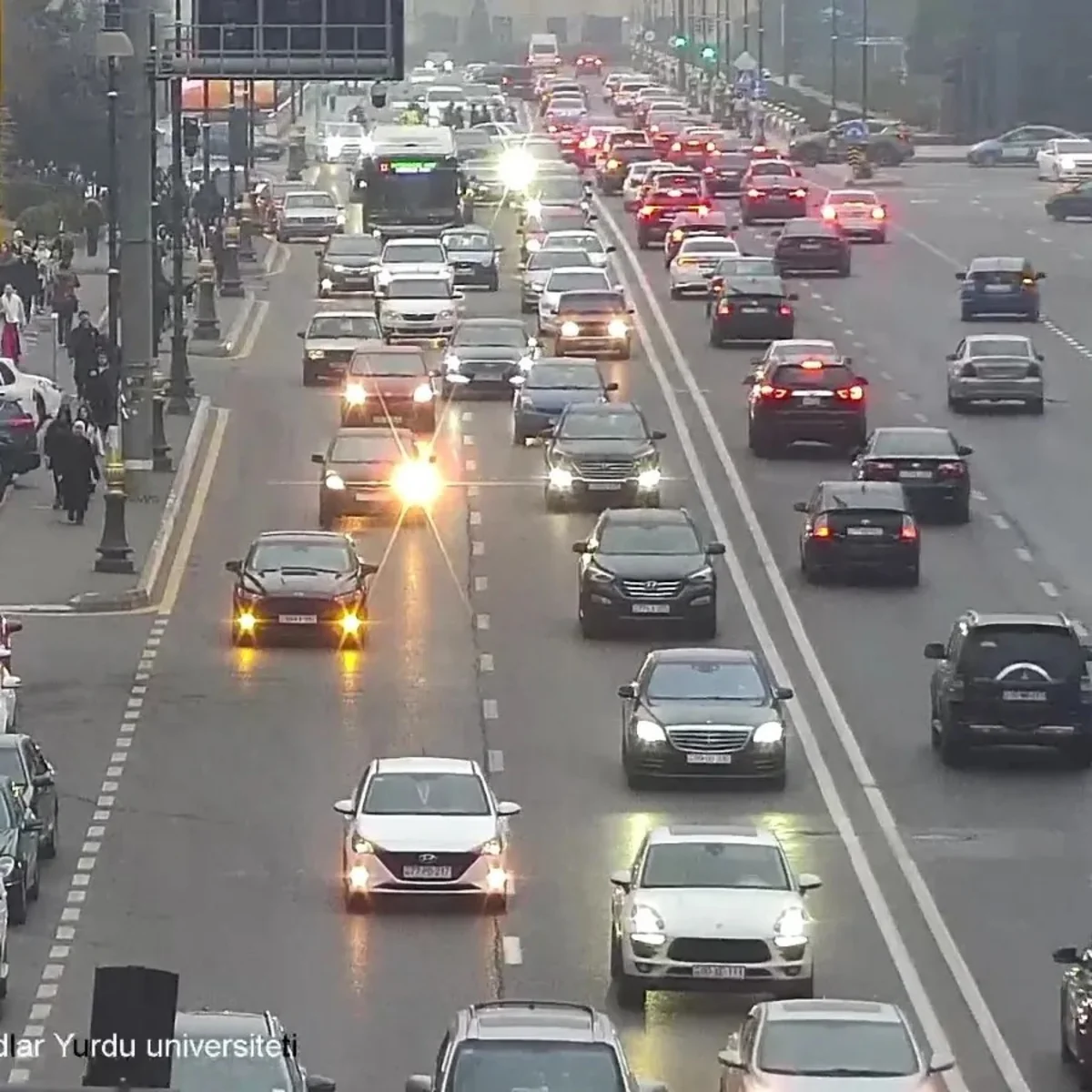 Bakının bir sıra yollarında tıxac yaranıb