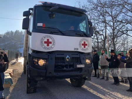 В Ханкенди беспрепятственно проехали автомобили МККК