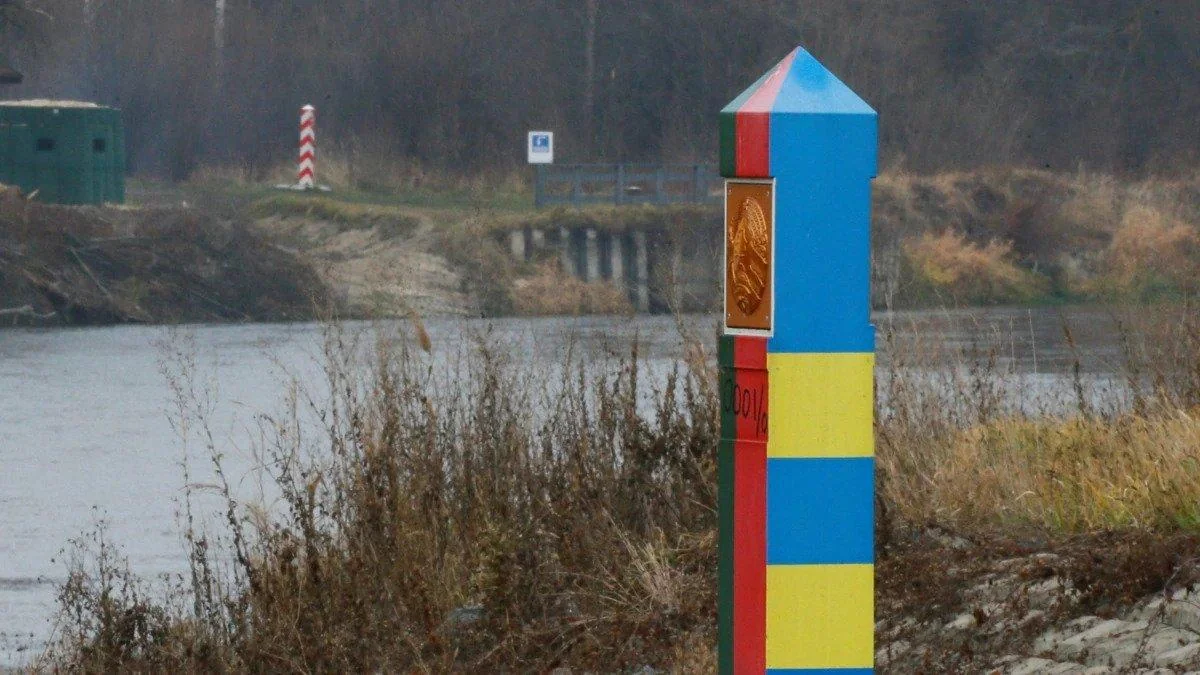 Украина укрепляет границу с Беларусью