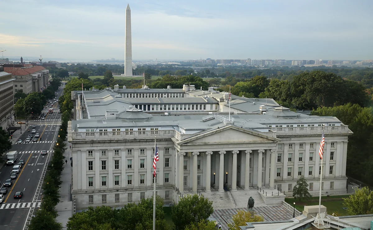 Минфин США снял санкции с трех граждан Ирана