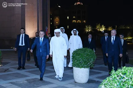 Azerbaijani, UAE FMs discuss cooperation agenda, current regional situation