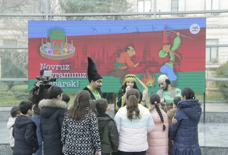 Bakı metrosunda Novruz şənliyi keçirilib