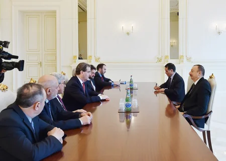 President Ilham Aliyev receives a delegation led by Executive Director of American Jewish Committee