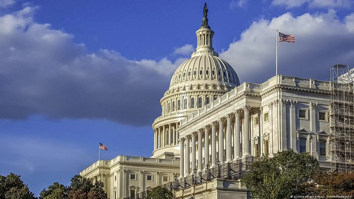 Сенат США поддержал продление финансирования правительства до 23 декабря