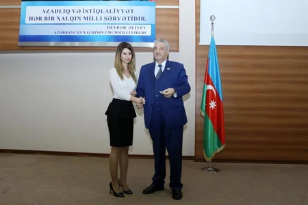 Yasamalda 57 nəfərə YAP-ın üzvlük vəsiqəsi təqdim olunub