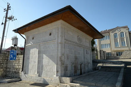 Prezident Heydər Əliyev Fondunun Şuşanın Mamayı məscidində apardığı bərpa işləri ilə tanış olub - YENİLƏNİB