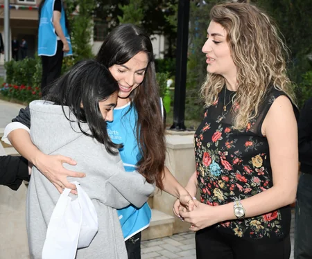 Bakıda yenilənmiş növbəti həyət sakinlərin istifadəsinə verilib