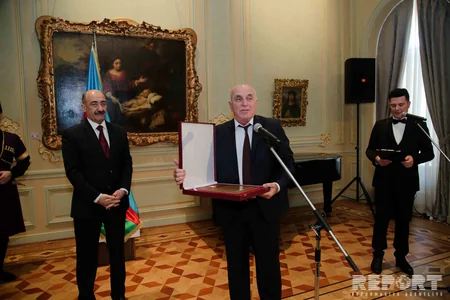 Mədəniyyət və incəsənət xadimlərinə orden, medal və fəxri adlar təqdim edilib