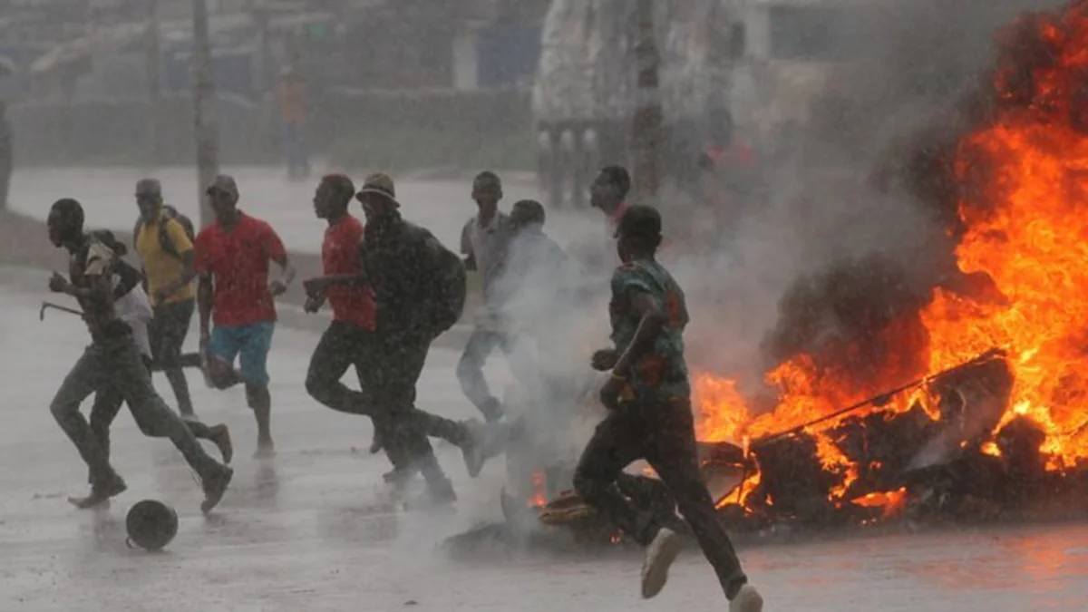 Zimbabwe fuel protests: at least 70 injured in clashes