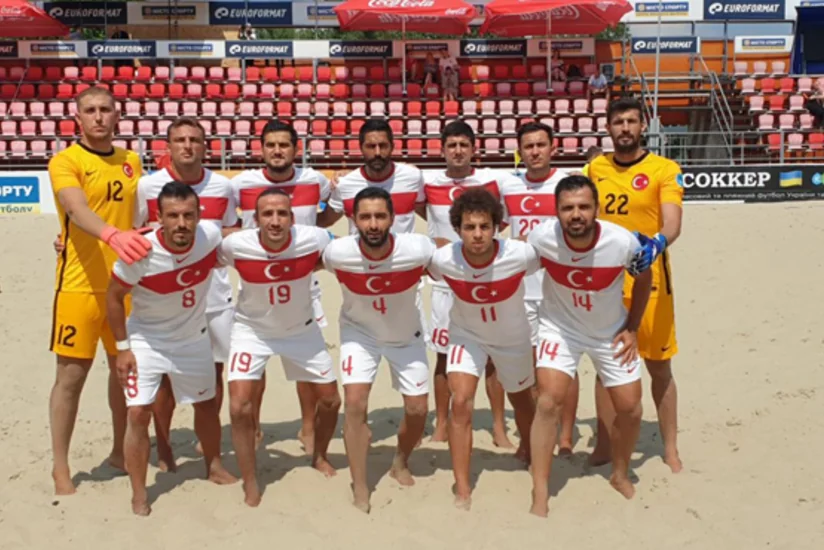 Türkiyənin çimərlik futbol üzrə millisi Bakıdakı yarış üçün heyəti açıqlayıb