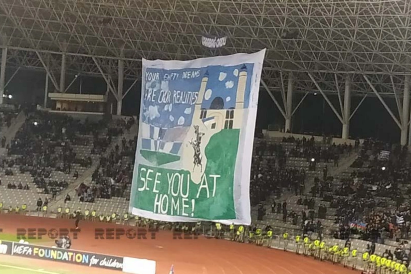 Qarabağ azarkeşləri Omoniya ilə oyunda nəhəng pankart açıblar