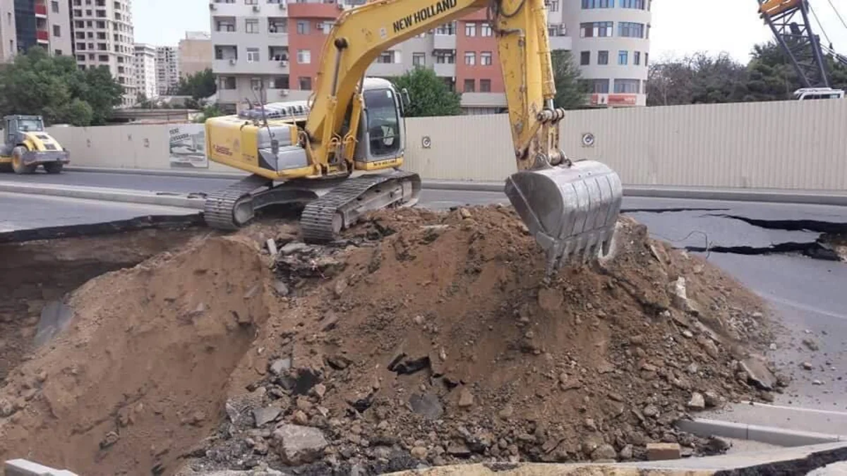 Bakı Metropoliteni: Cəlil Məmmədquluzadə küçəsində baş vermiş çökmə metro tikintisi ilə bağlı deyil
