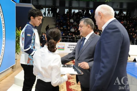 Güləş üzrə Azərbaycan çempionatının açılış mərasimi keçirilib
