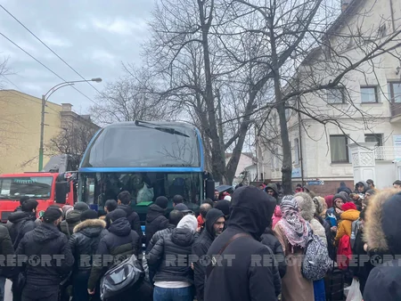 Next group of Azerbaijanis crossing from Ukraine to Moldova leaves for homeland