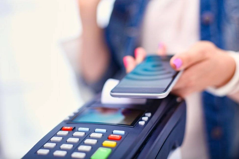 Azərbaycanda nağdsız ödənişlərin 87 %-dən çoxu elektron ticarətin payına düşüb