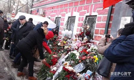 Moskvada yaşayan azərbaycanlılar Kemerovoda yanğın nəticəsində həlak olanların xatirəsini yad edib - FOTO