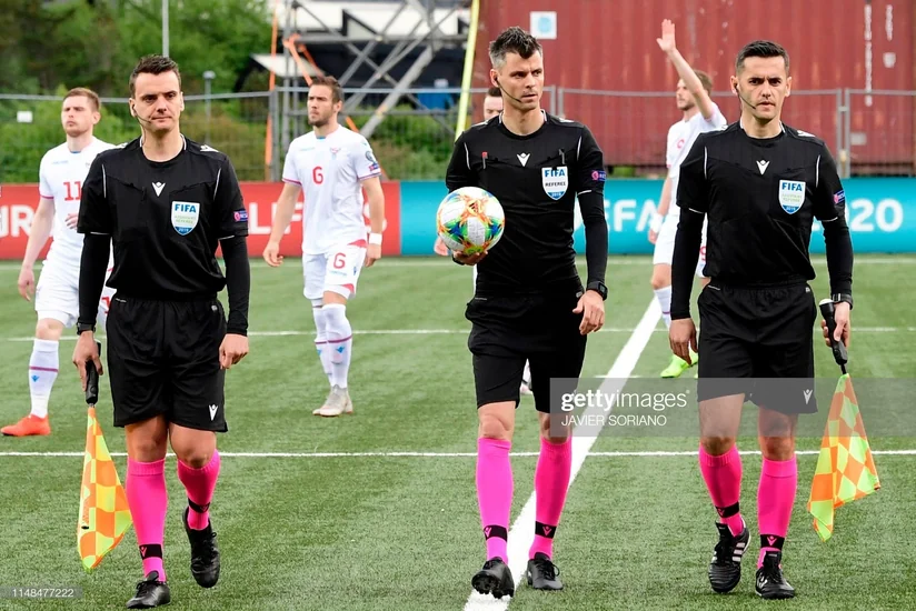 Arsenal - Neftçi matçı albaniyalı hakimlərə tapşırılıb