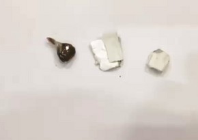 Ana həbsdəki oğluna narkotik keçirmək istəyib