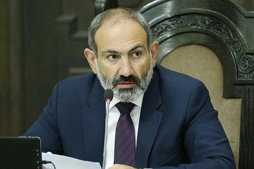 Пашинян отправился в Санкт-Петербург