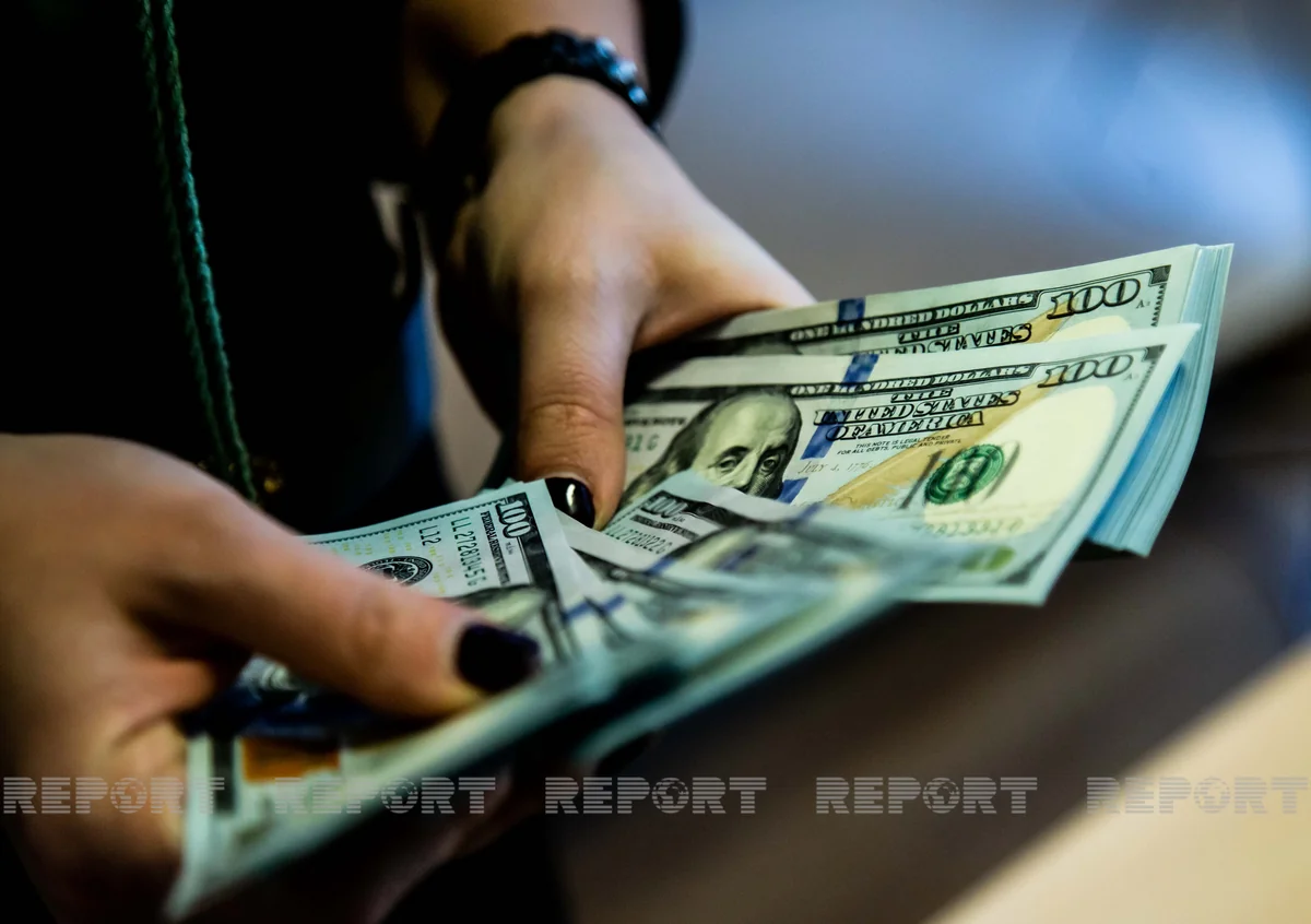 В Азербайджане сложился дефицит счета текущих операций