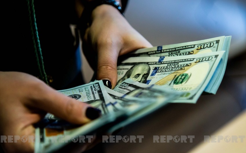 Azerbaijan sees deficit in current account balance 