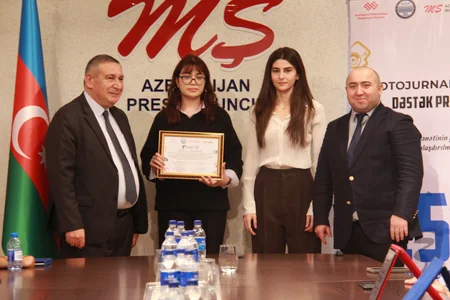 “Fotojurnalistikaya Dəstək Proqramı”nın təqdimat mərasimi keçirilib