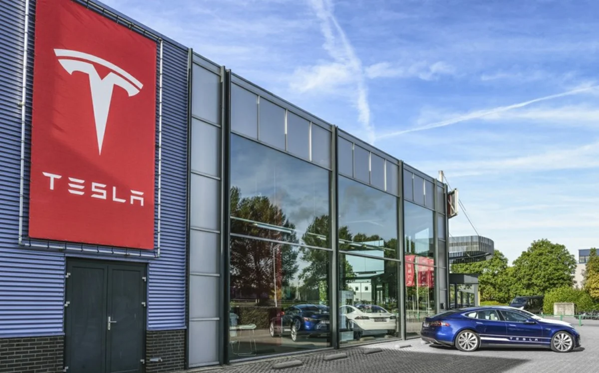 Акции Tesla упали на 6% накануне ежегодного Battery Day