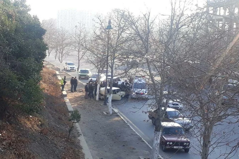 Gəncədə yol qəzası baş verib, xəsarət alanlar var - FOTO