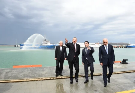 Prezident İlham Əliyev Bakı Beynəlxalq Dəniz Ticarət Limanı Kompleksinin açılışında iştirak edib - YENİLƏNİB