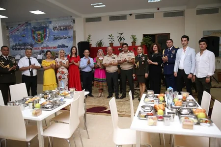 Bu gün bütün hərbi hissələrdə “Açıq qapı” günü keçirilib