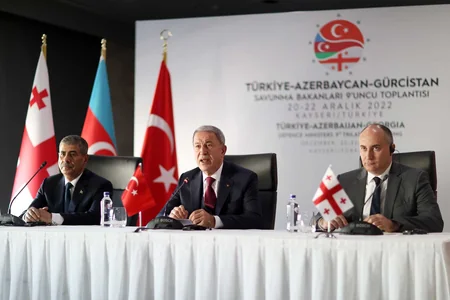 Türkiyə, Azərbaycan və Gürcüstan müdafiə nazirləri arasında üçtərəfli görüşün yekun Bəyannaməsi imzalanıb