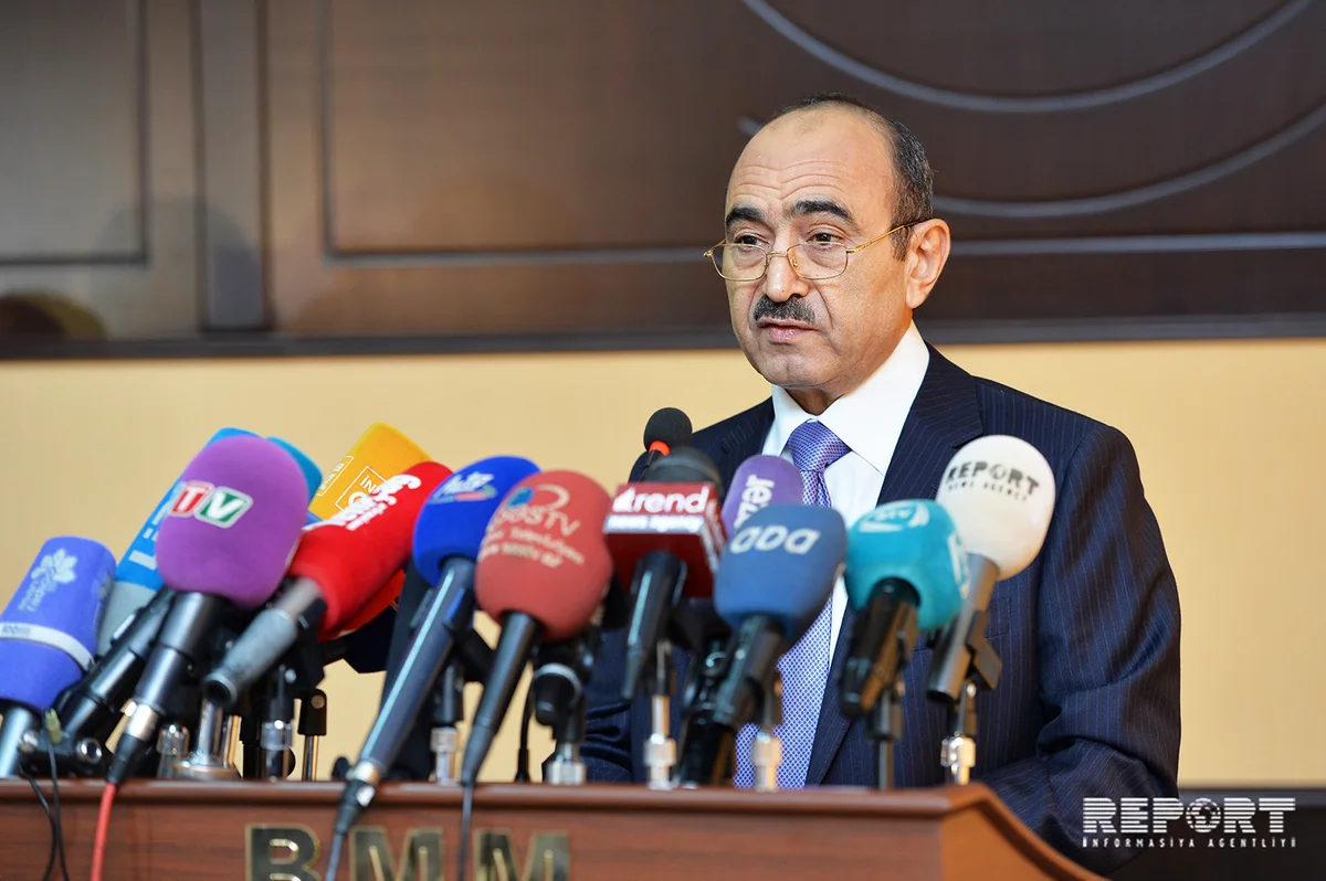 Əli Həsənov: “Azərbaycanda sosial şəbəkə istifadəçilərinin sayı 3 milyondan artıqdır”